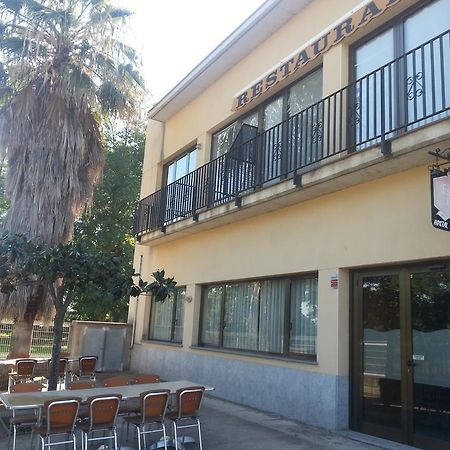 Hostal Torremirona Salt Kültér fotó