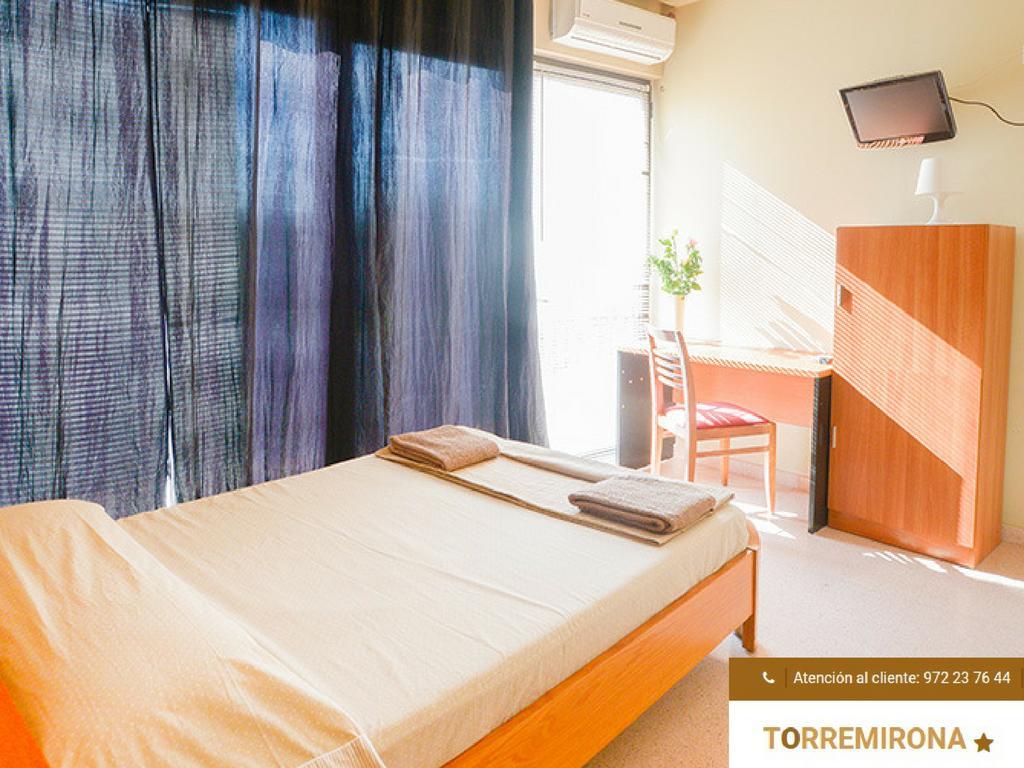 Hostal Torremirona Salt Szoba fotó