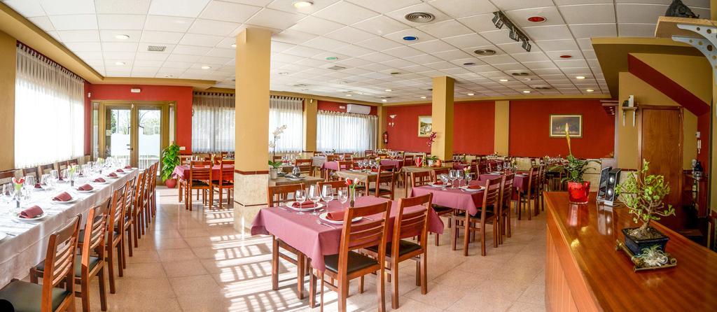 Hostal Torremirona Salt Kültér fotó